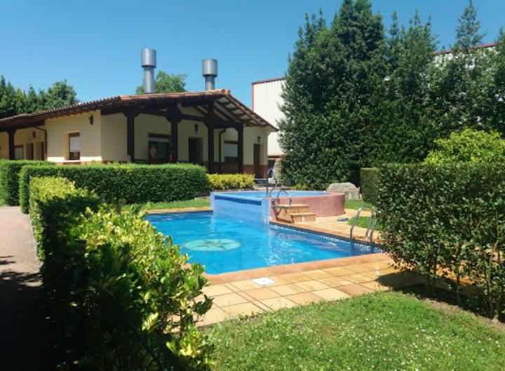 Apartamentos El Cazador San Vicente de Toranzo Exteriér fotografie